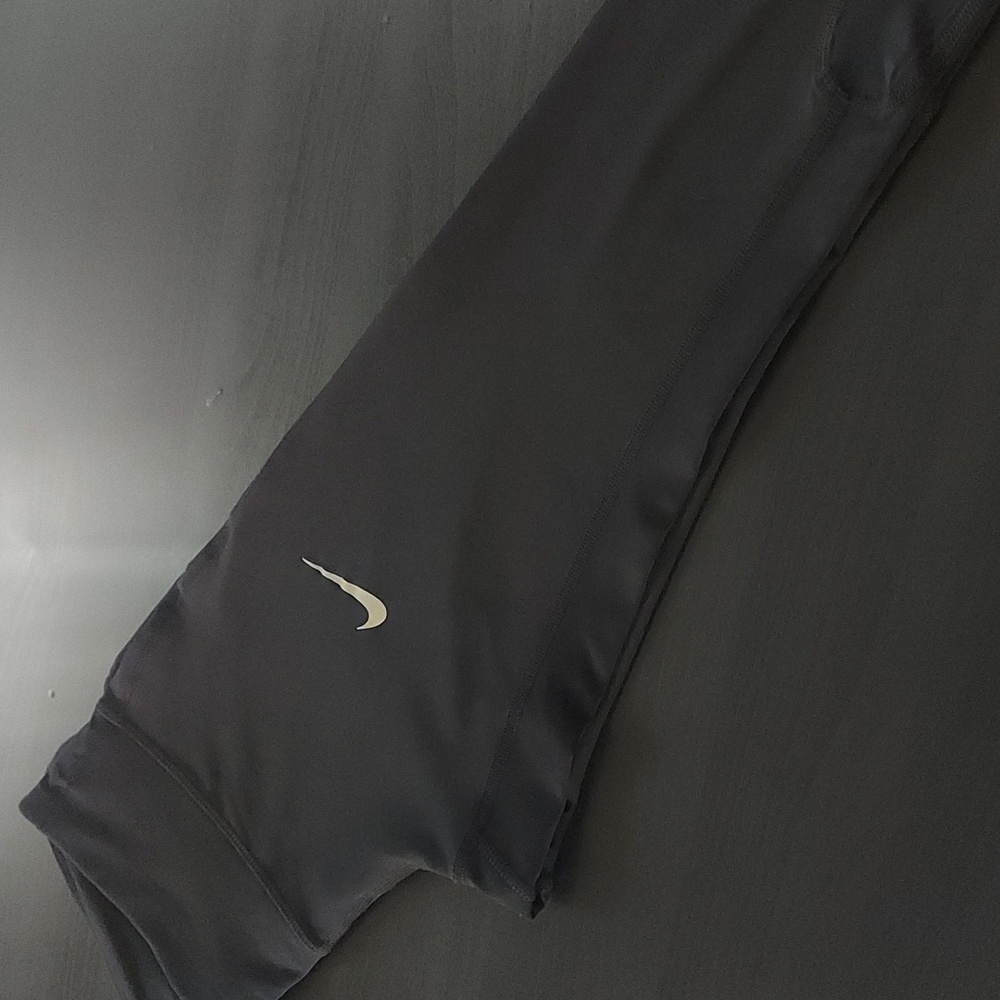 NIKE - Picture 10 of 11